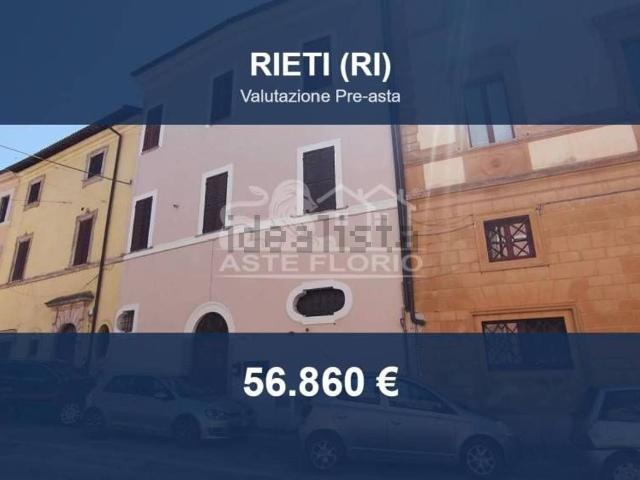 Appartamento in vendita di 116 m² in Via Giuseppe Garibaldi, 112