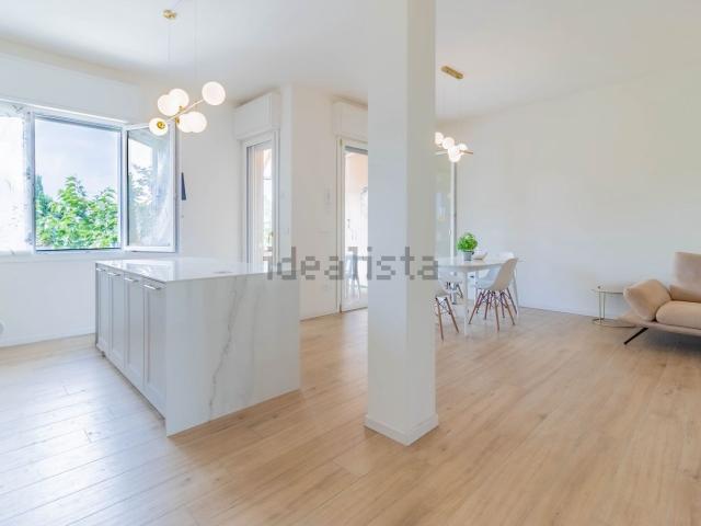Appartamento in vendita di 116 m² in Via Giacomo Matteotti, 14