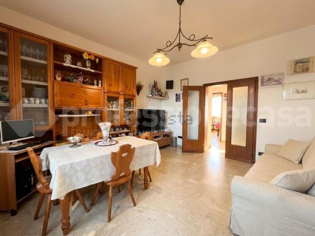 Appartamento in vendita di 116 m² in Via Giosuè Carducci, 38
