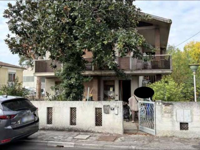 Appartamento in vendita di 116 m² in Via Giovanni XXIII