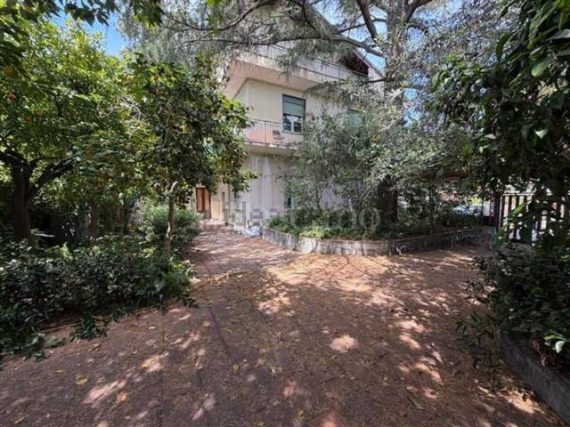 Appartamento in vendita di 116 m² in Via Don Alvaro Paternò