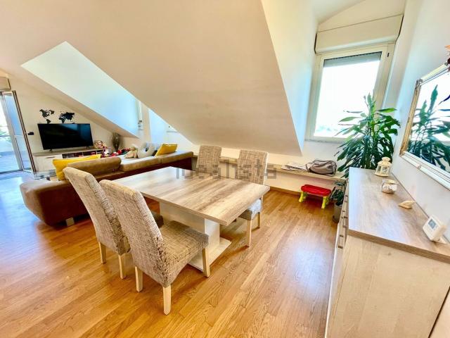 Appartamento in vendita di 116 m² in Via Don Casaleggi, 5