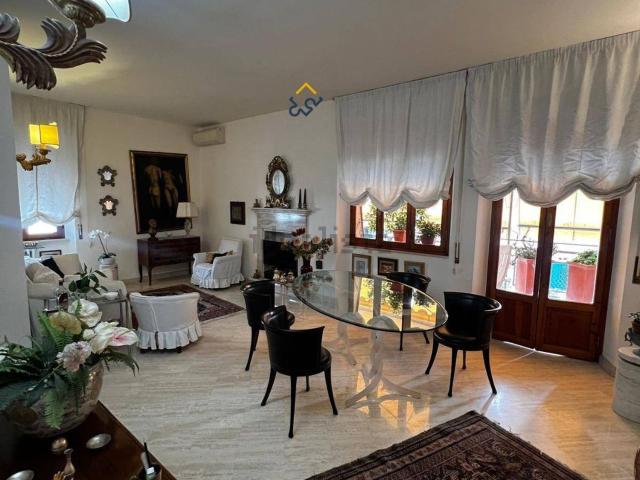 Appartamento in vendita di 116 m² in Via dei Colli, 6