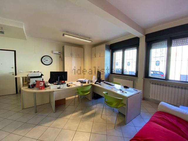Appartamento in vendita di 116 m² in Via Ferdinando Ferri, 82
