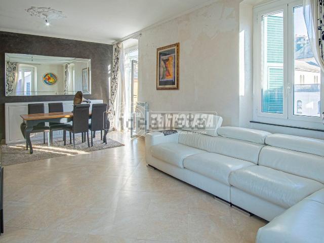 Appartamento in vendita di 116 m² in Via Fieschi
