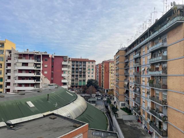 Appartamento in vendita di 116 m² in Via Oderisi da Gubbio