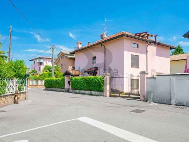 Appartamento in vendita di 116 m² in Via Leonardo da Vinci, 2