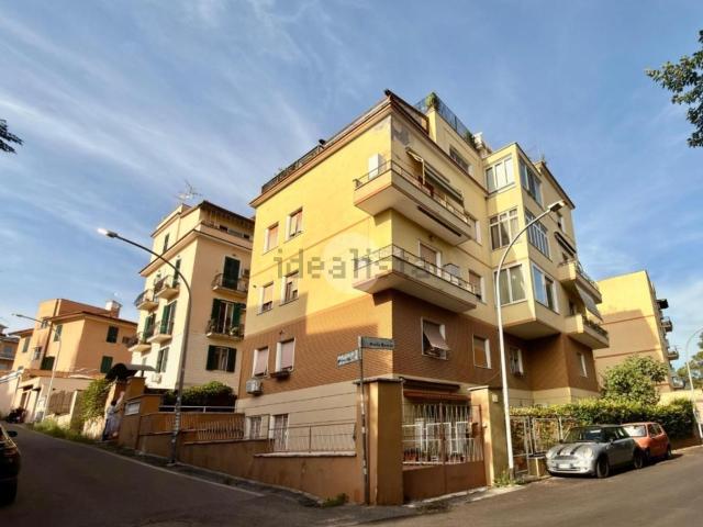 Appartamento in vendita di 116 m² in Via Monte Conero, 7
