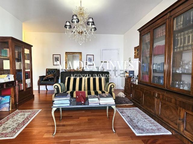 Appartamento in vendita di 116 m² in Via Monte San Michele
