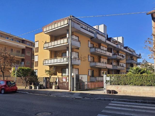 Appartamento in vendita di 116 m² in Via Monte Velino, 71