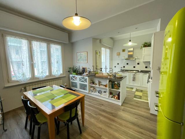 Appartamento in vendita di 116 m² in Via Stefanina Moro