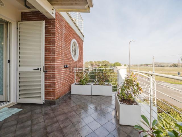 Appartamento in vendita di 116 m² in Via Pinarella, 504