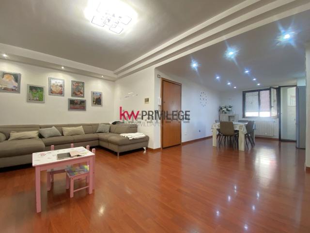 Appartamento in vendita di 116 m² in Via Rosario Livatino, 3