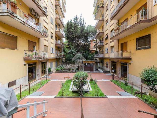 Appartamento in vendita di 116 m² in Via Tiburtina, 612