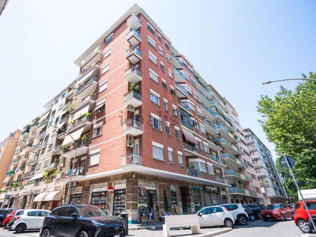 Appartamento in vendita di 116 m² in Via Val d&apos Ossola, 87