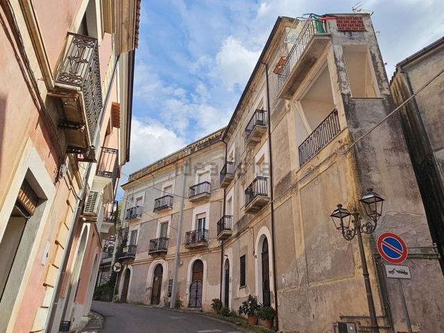Appartamento in vendita di 116 m² in Via Vittorio Emanuele III