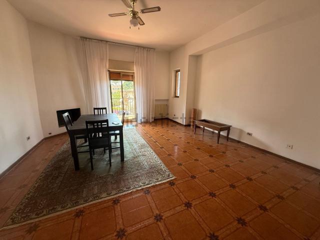Appartamento in vendita di 116 m² in Via Villadossola