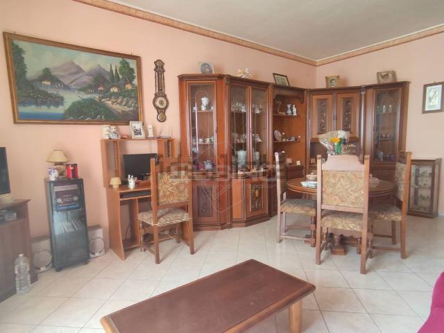 Appartamento in vendita di 116 m² in Viale Tica