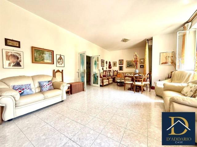 Appartamento in vendita di 116 m² in Viale dell&apos Industria, 137