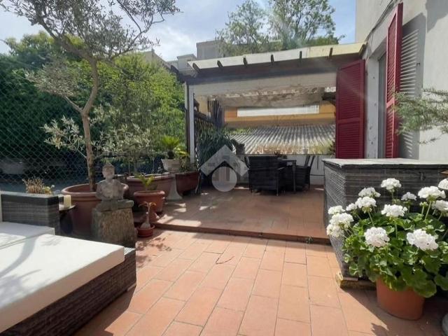 Appartamento in vendita di 116 m² in Corso d&apos Augusto, 125