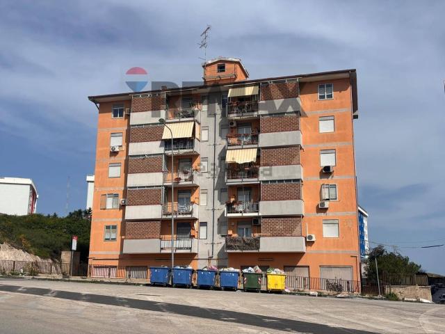Appartamento in vendita di 116 m² in Largo Luciano Russo, 1