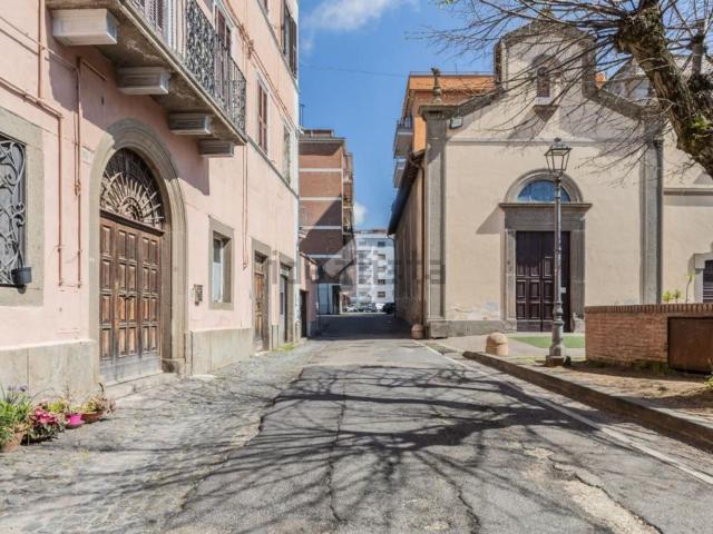 Appartamento in vendita di 116 m² in Piazza Guglielmo Marconi, 27