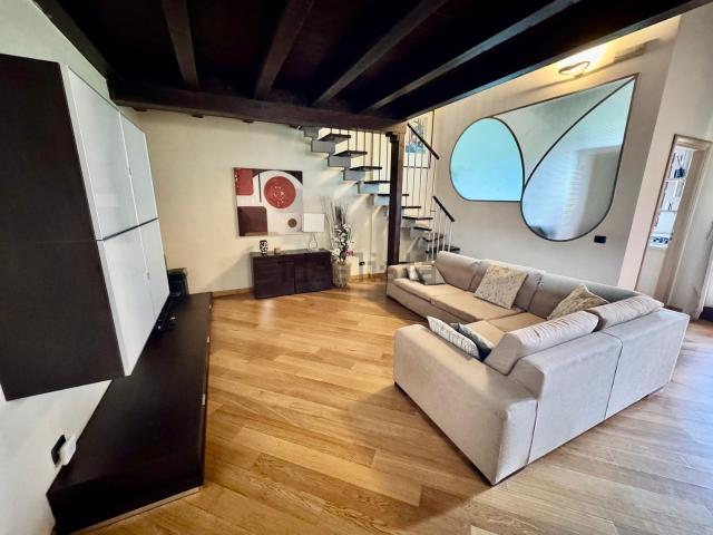 Appartamento in vendita di 116 m² in Strada Agazzana