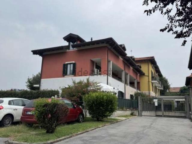 Appartamento in vendita di 117 m² in Via Cosio, 12