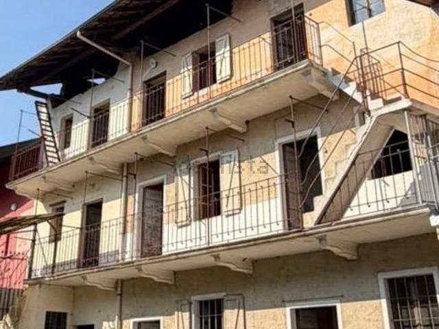 Appartamento in vendita di 117 m² in Via Caduti Libertà, 175