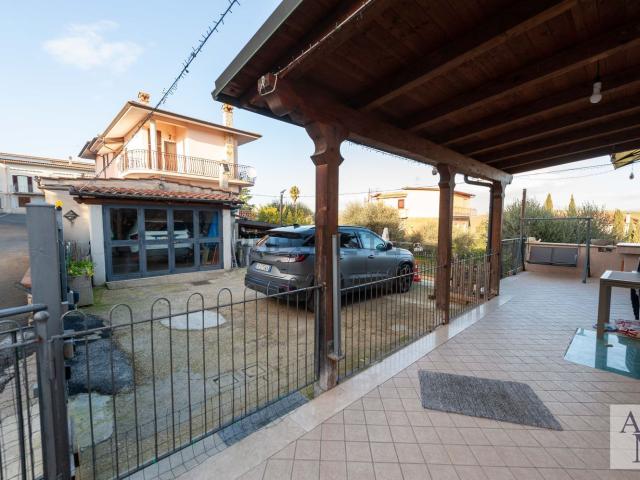 Appartamento in vendita di 117 m² in Via Campania, 44