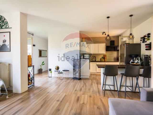 Appartamento in vendita di 117 m² in Via Carso, 35