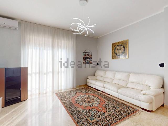 Appartamento in vendita di 117 m² in Via Adige, 24