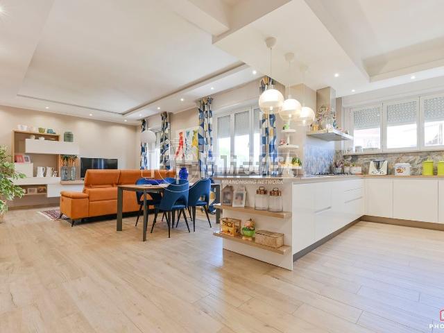 Appartamento in vendita di 117 m² in Via Adolfo Tommasi