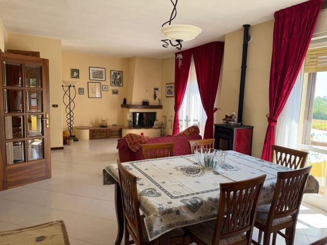 Appartamento in vendita di 117 m² in Via Bonvino, 65