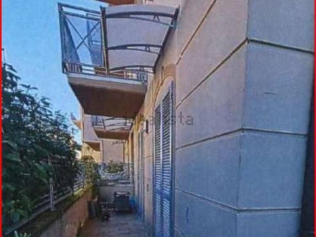 Appartamento in vendita di 117 m² in Via Barzano