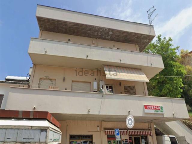 Appartamento in vendita di 117 m² in Via G. Fonzi