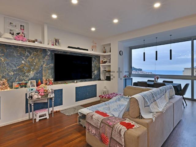 Appartamento in vendita di 117 m² in Via Galileo Galilei, 59
