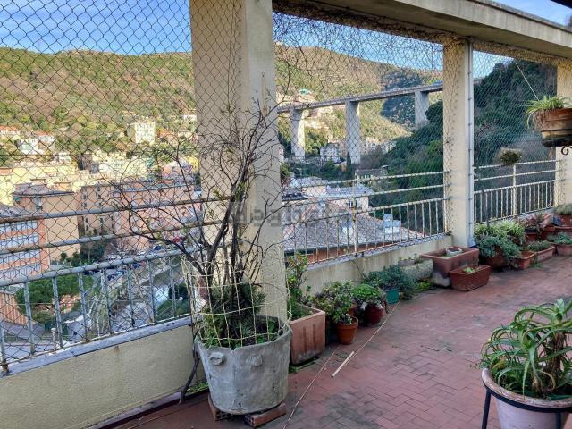 Appartamento in vendita di 117 m² in Via Giulio Tanini