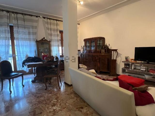 Appartamento in vendita di 117 m² in Via Giuseppe Garibaldi
