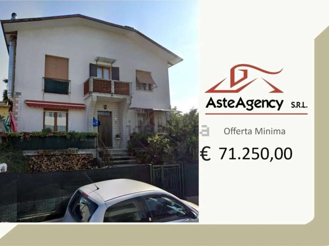 Appartamento in vendita di 117 m² in Via Giacomo Matteotti, 3