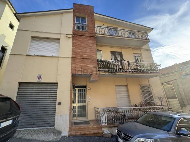 Appartamento in vendita di 117 m² in Via Giotto