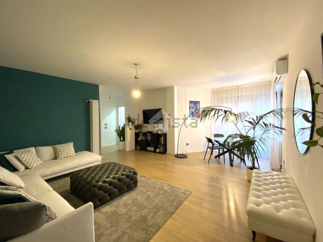 Appartamento in vendita di 117 m² in Via Don Sebastiano Colleoni, 4