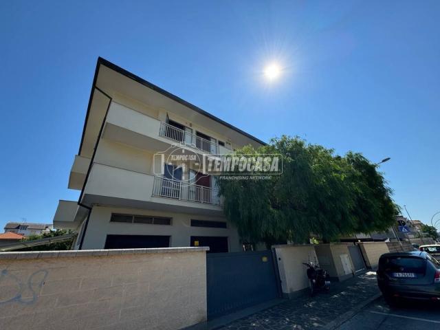 Appartamento in vendita di 117 m² in Via dei Marrucini, 27