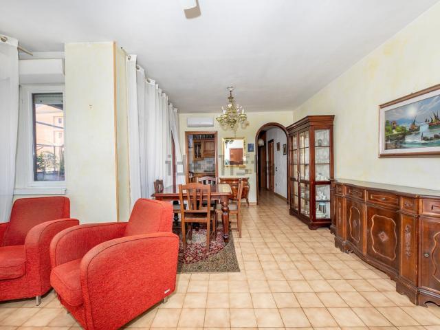 Appartamento in vendita di 117 m² in Via dei Girasoli, 28