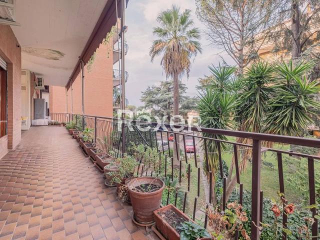 Appartamento in vendita di 117 m² in Via del Fontanile Arenato, 301