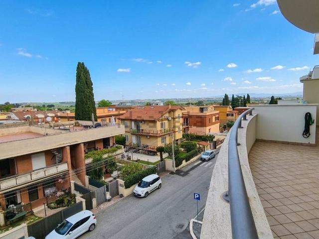 Appartamento in vendita di 117 m² in Via di Monte Cugno