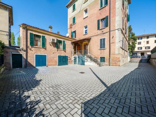 Appartamento in vendita di 117 m² in Via Emilia Est, 664