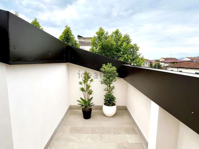 Appartamento in vendita di 117 m² in Via Felice Cavallotti, 61