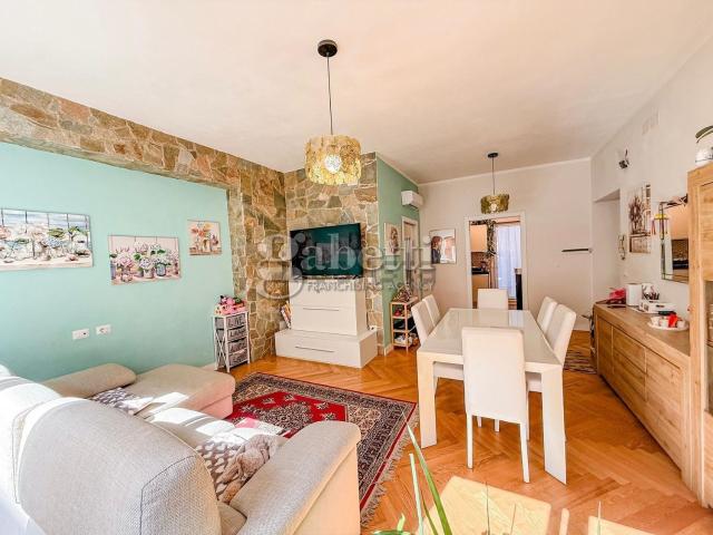 Appartamento in vendita di 117 m² in Via Fratelli Bandiera