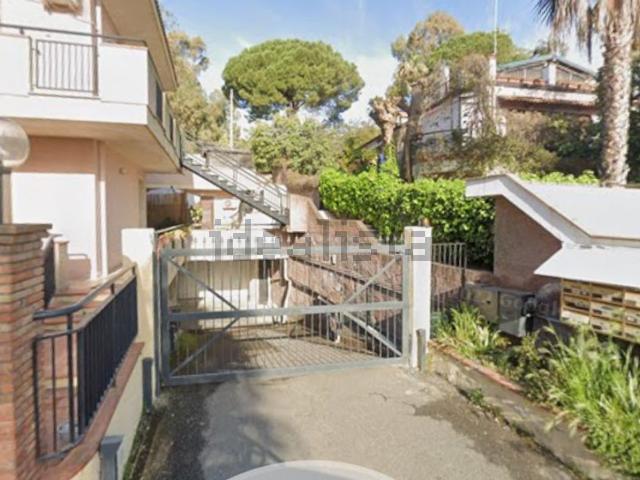 Appartamento in vendita di 117 m² in Via Litteri